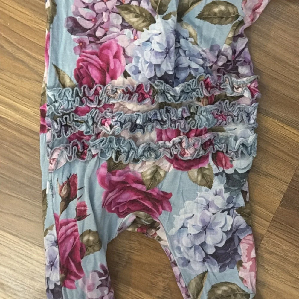 Posh Peanut baby Girls 3-6 Months Roses Floral Footed Sleeper Pajamas